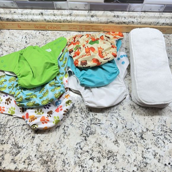 Wegreeco Cloth Diapers 6 Diapers 6 Inserts - Picture 1 of 13